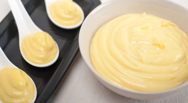 Proviamo la leggerissima crema all&#8217;acqua al limone per farcire i nostri dolci!