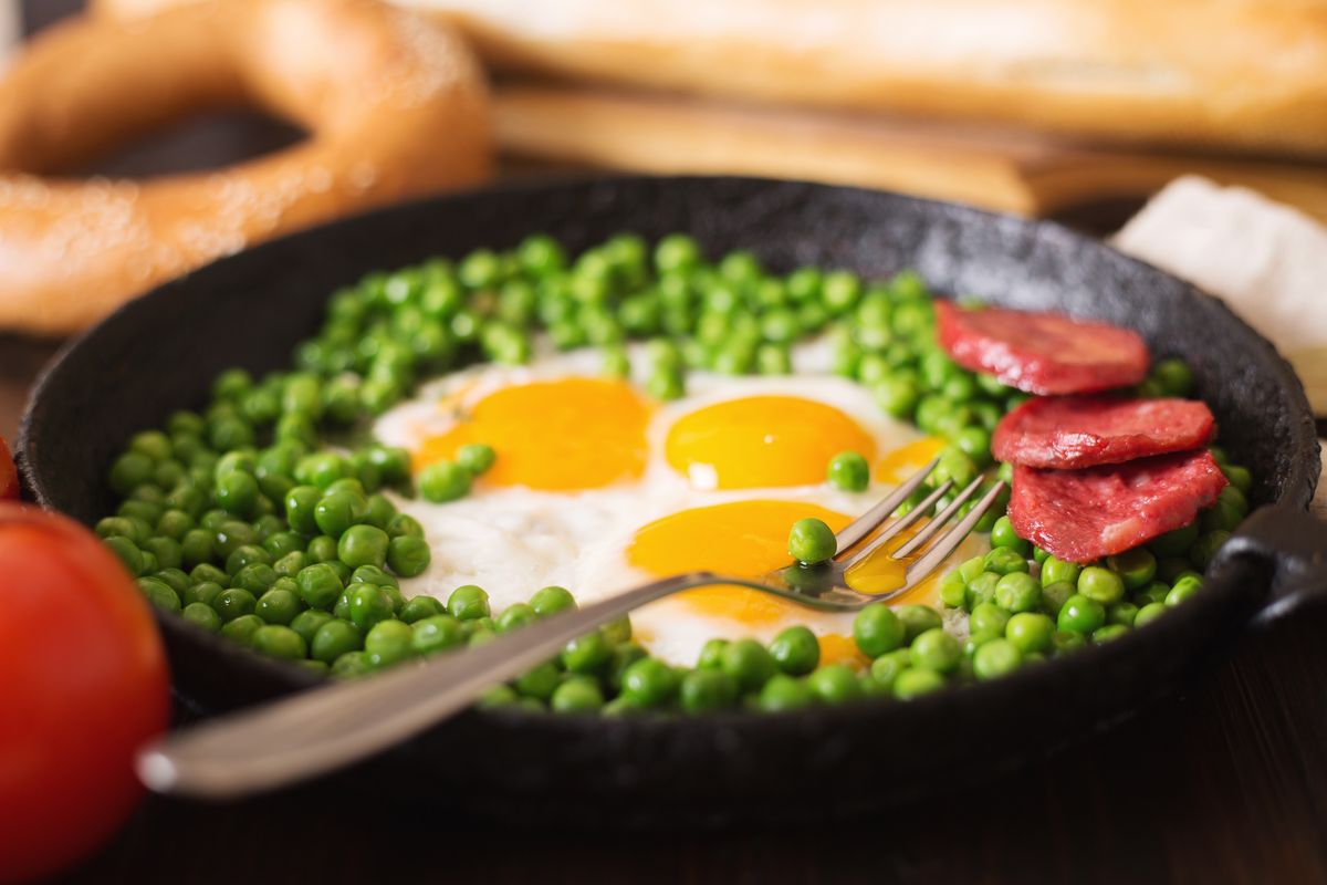 Eggs and peas
