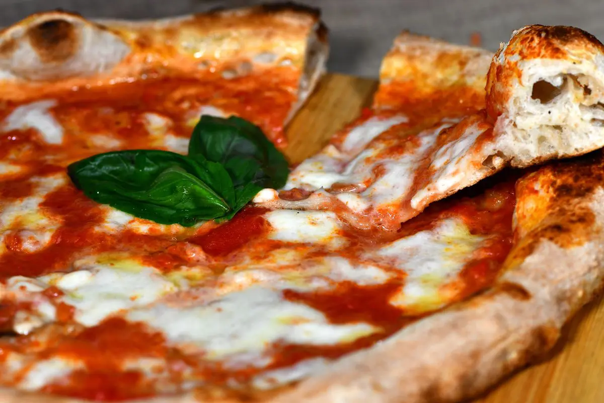 Nuvola, nuova farina per la pizza contemporanea e pulita di Gino Sorbillo