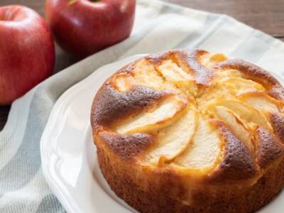 Mai provata la morbidissima torta alle mele cotta in friggitrice ad aria?
