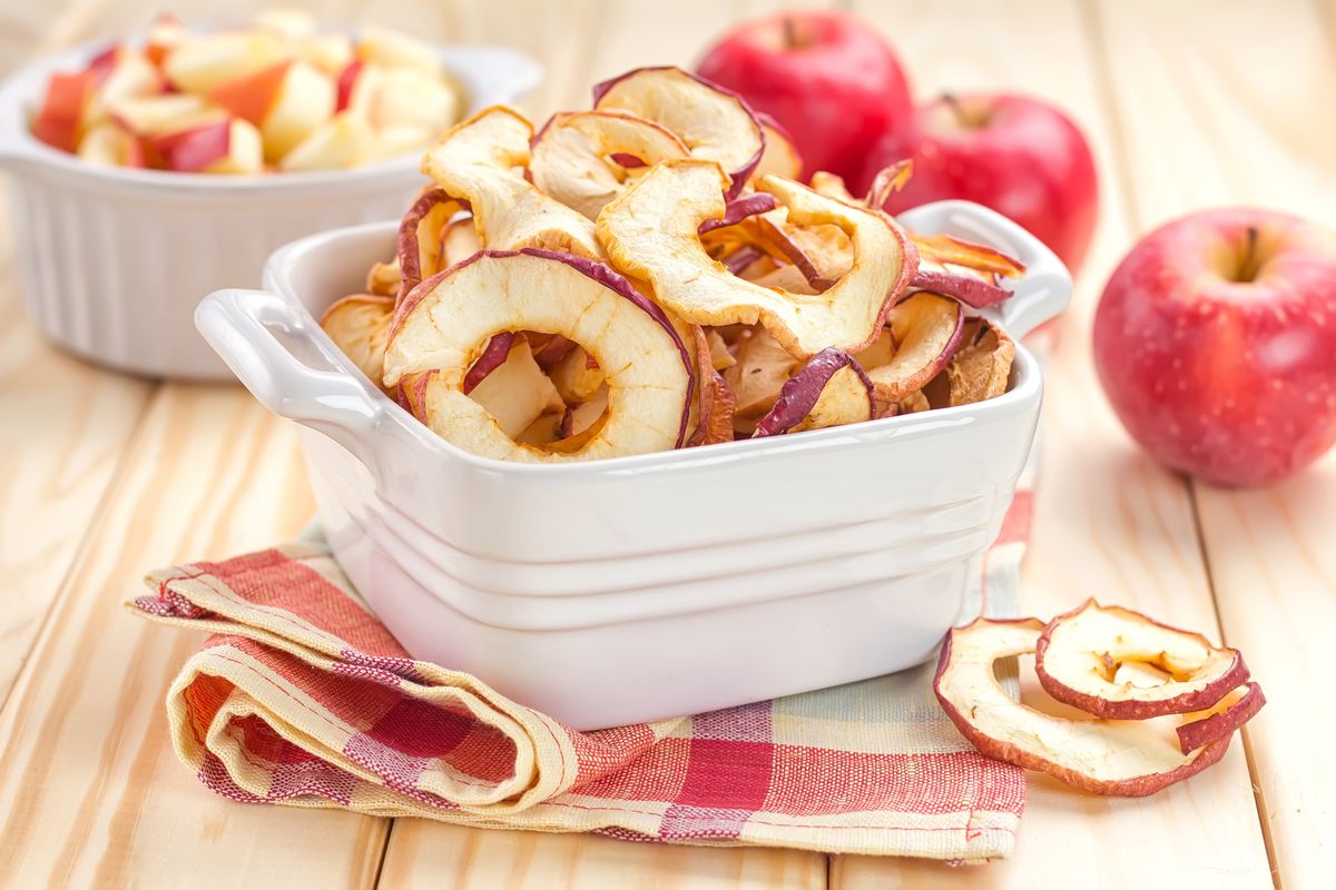 chips di mela in friggitrice ad aria