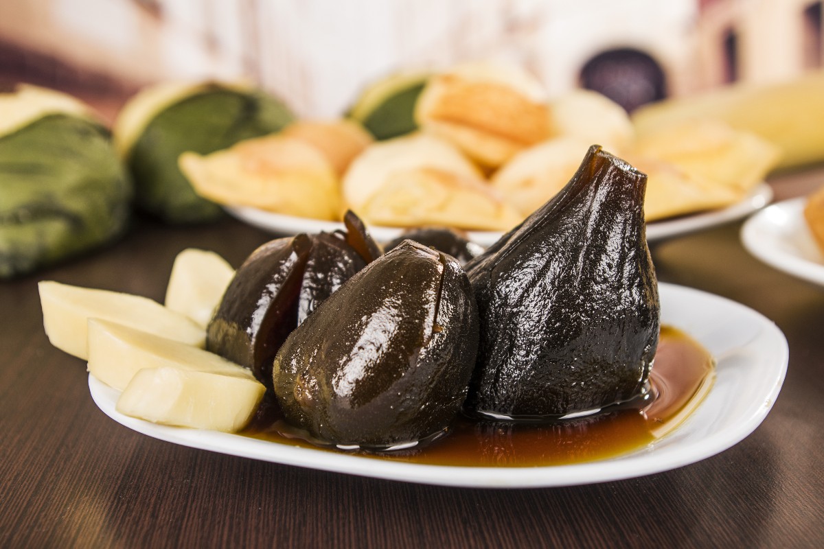 Piatto con fichi caramellati