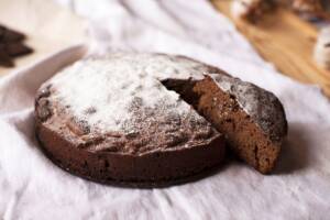 torta al cioccolato senza uova in friggitrice ad aria
