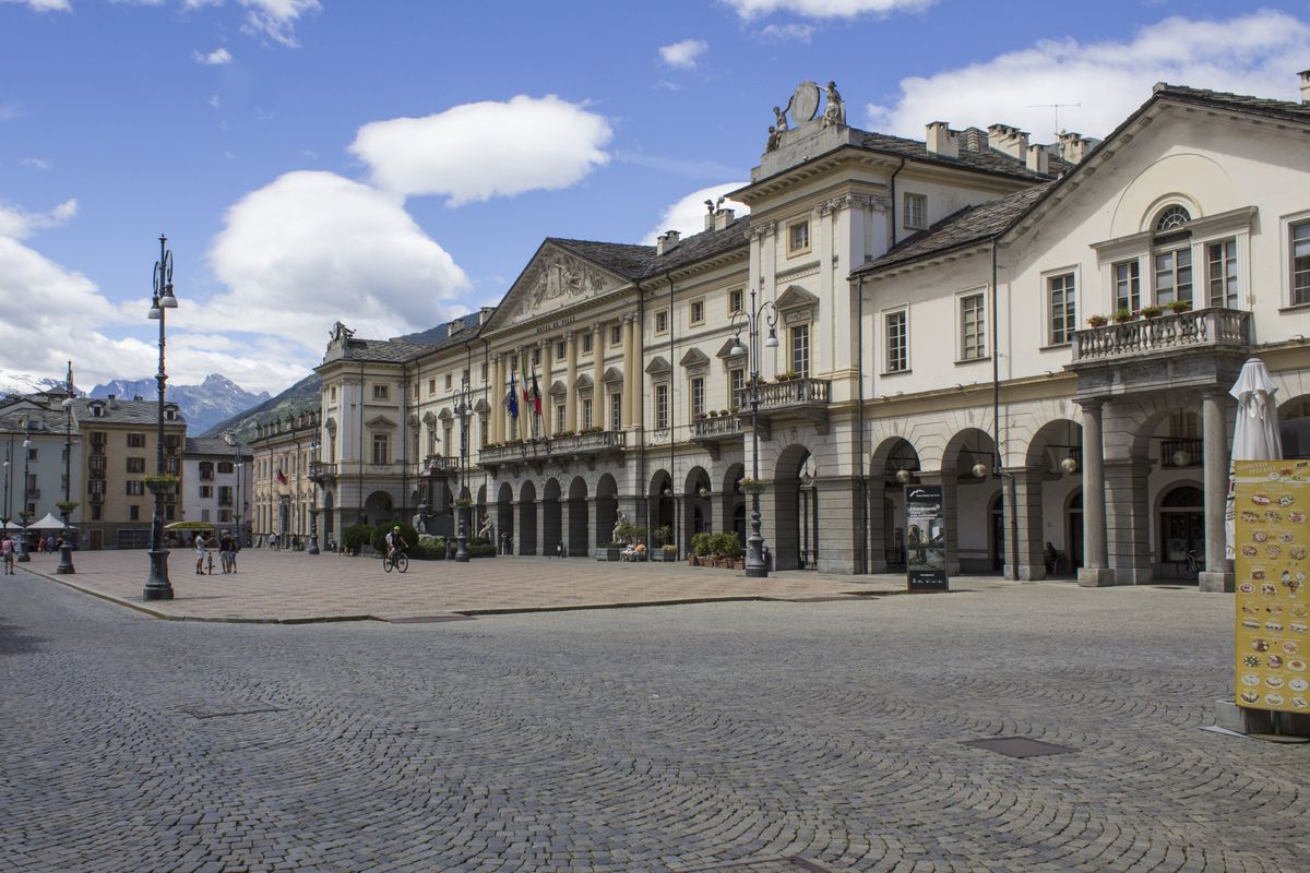 piazza municipio di Aosta