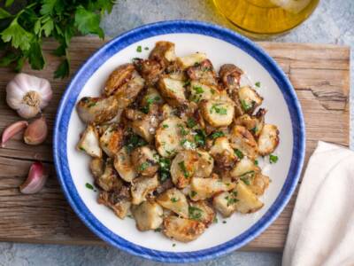 Carciofi e patate in friggitrice ad aria