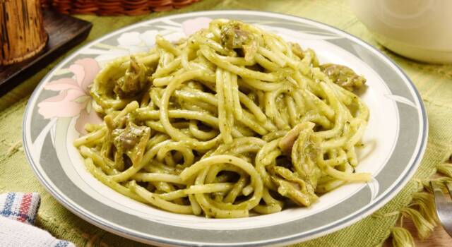 Prepariamo i celebri spaghetti alla Montecristo