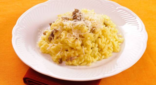 Risotto con salsiccia e zafferano