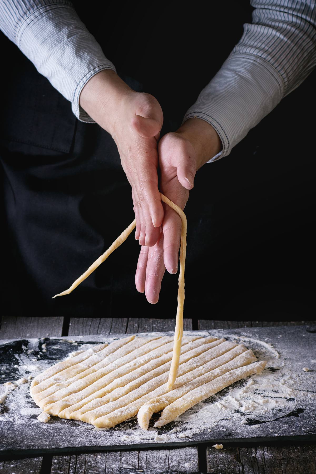 Homemade pici with garlic