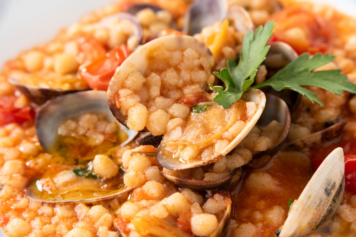 Fregola with clams