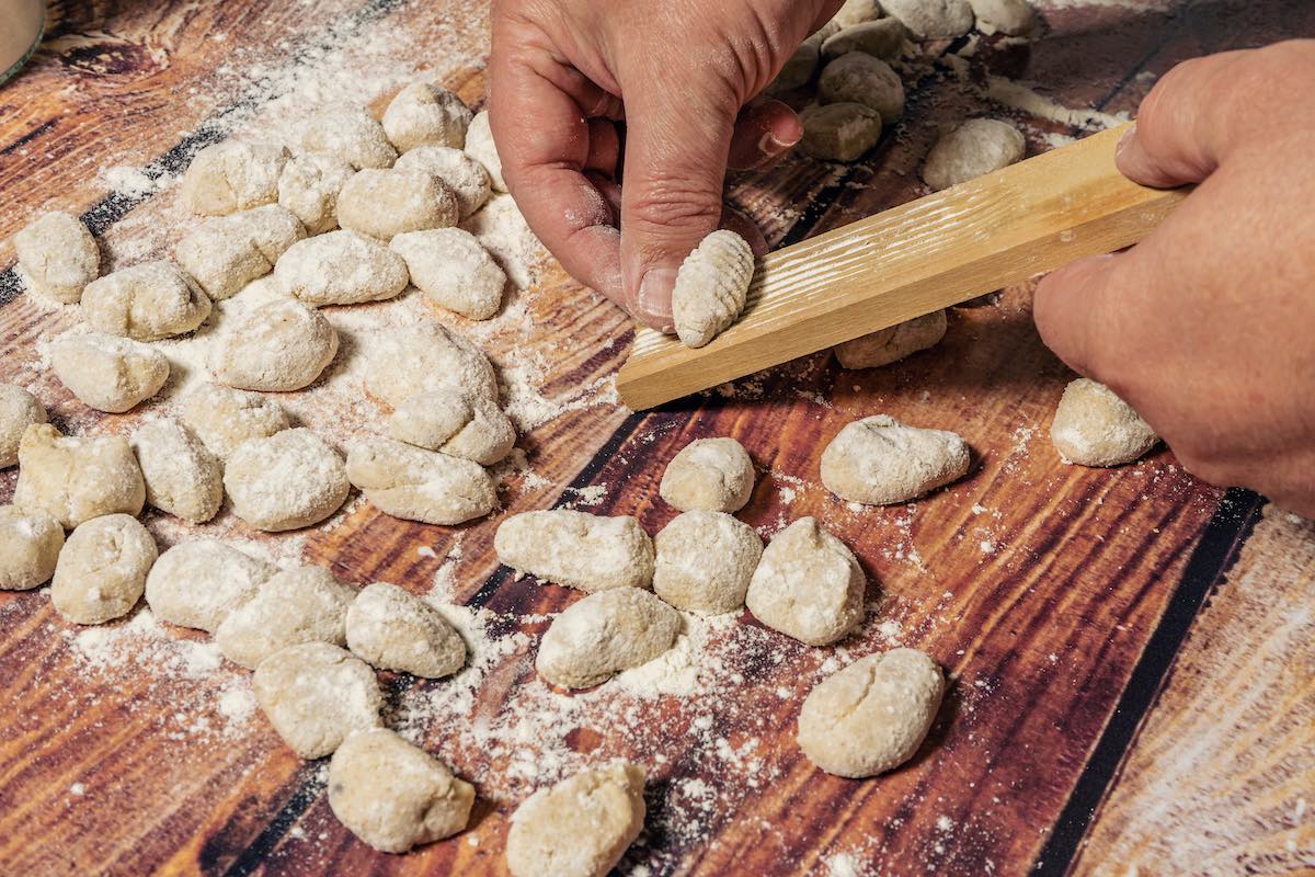 Preparation of chestnut gnocchi