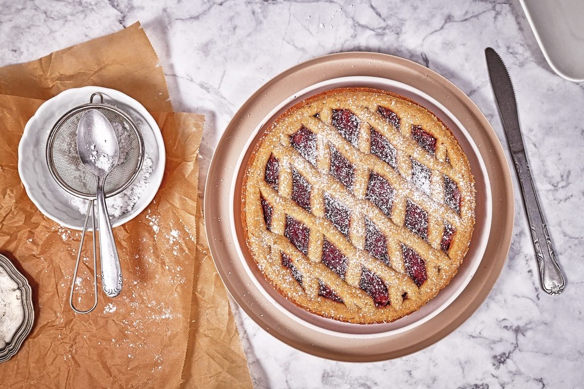 Fig and walnut tart