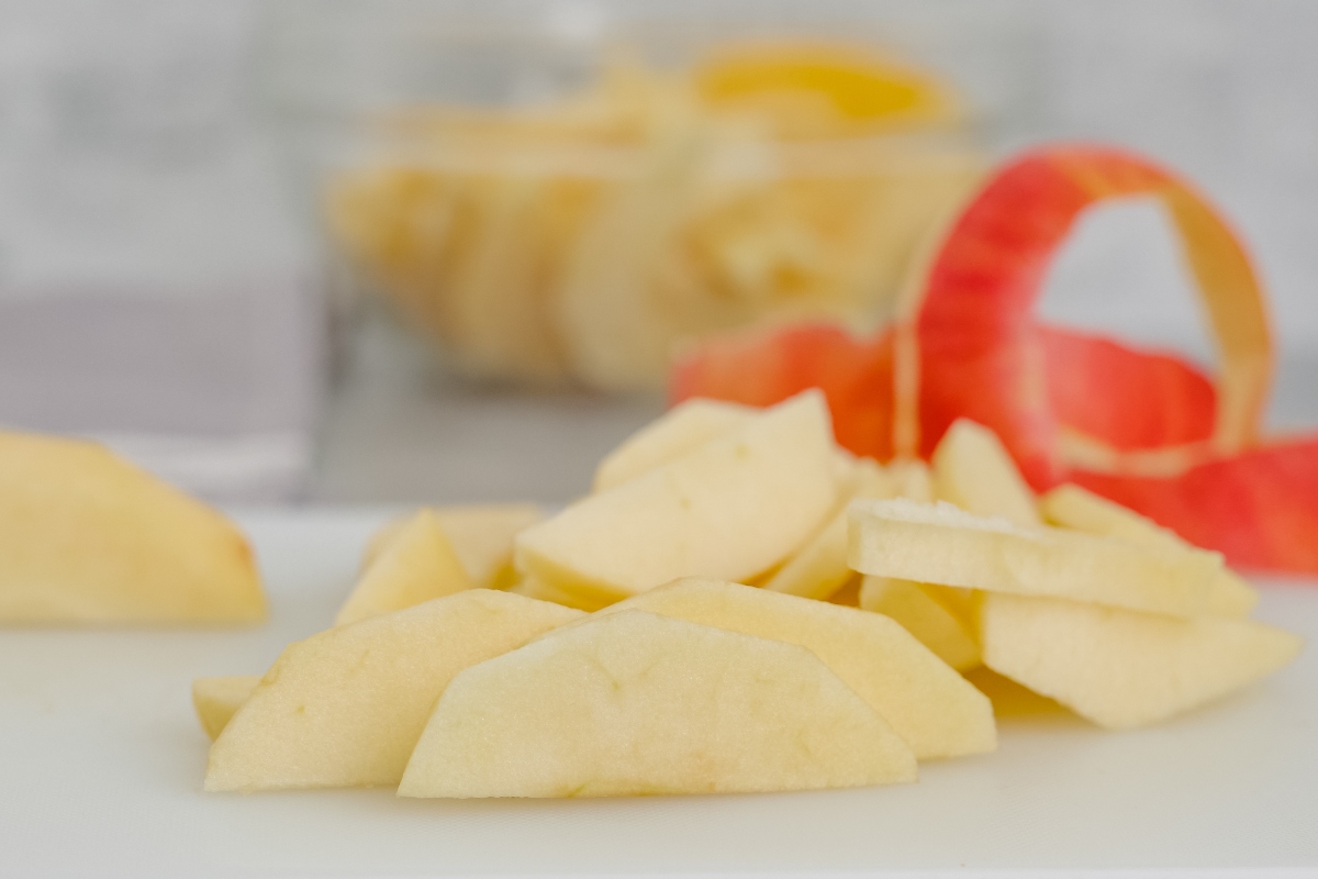 Sliced ​​apples