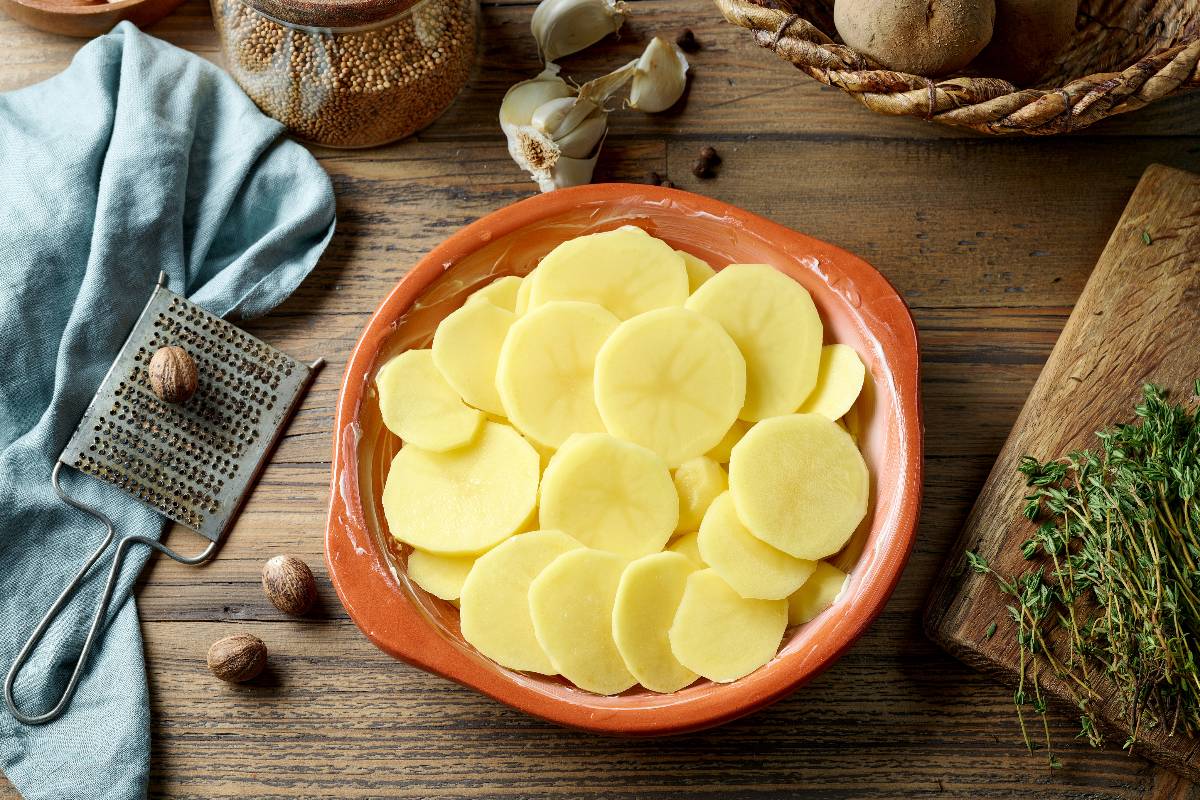 Sliced ​​potatoes