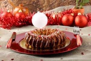 Dolce decorato tipico della Sicilia noto come buccellato