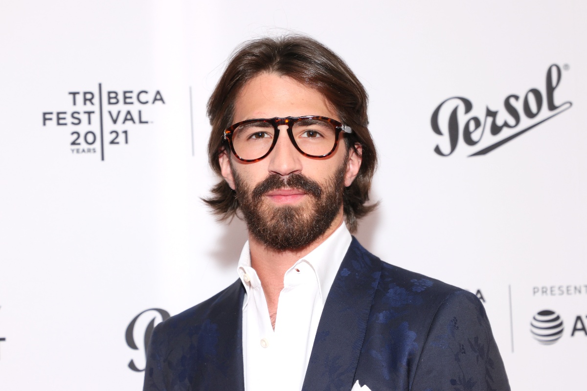 Leonardo Maria Del Vecchio sul red carpet dei Tribeca Festival Awards.